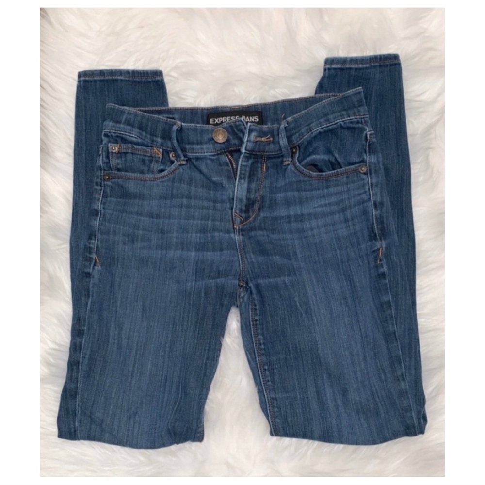 ❌ SOLD ❌ Express Mid-Rise Jean Jeggings
